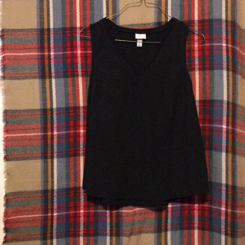 Sleeveless Blouse like new